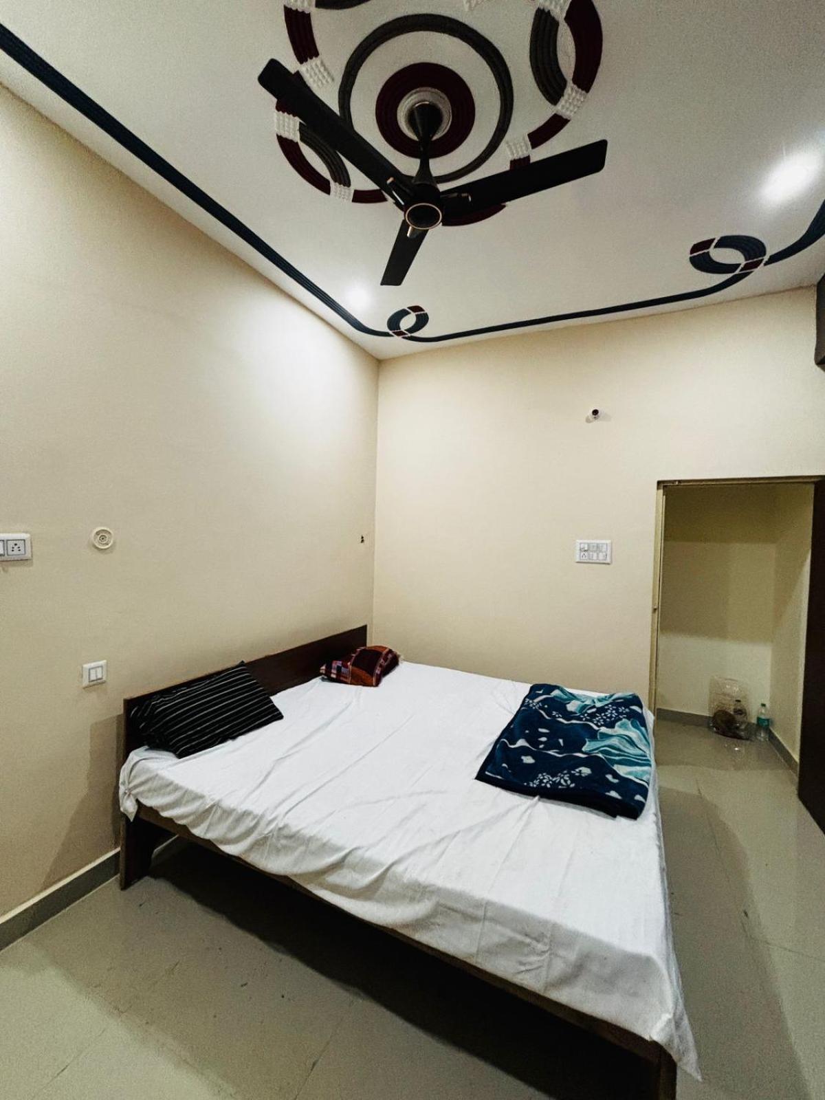 Homestay Shri Radha Krishna Dharmshala Prayagraj